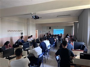 1. Sınıf Öğrencilerine Kapsamlı Oryantasyon Eğitimi Gerçekleştirildi